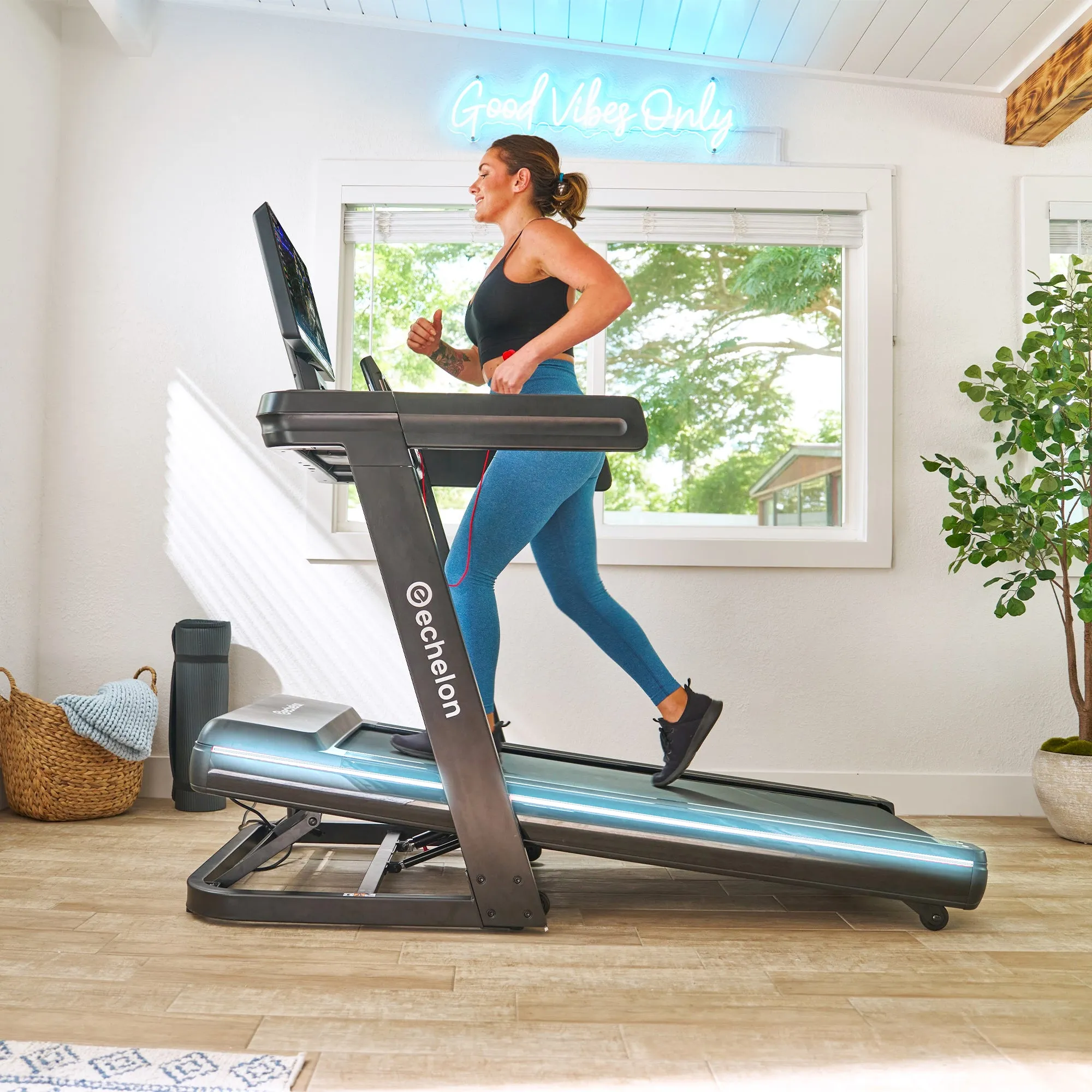 Echelon Stride 50 RCX-22 Folding Treadmill