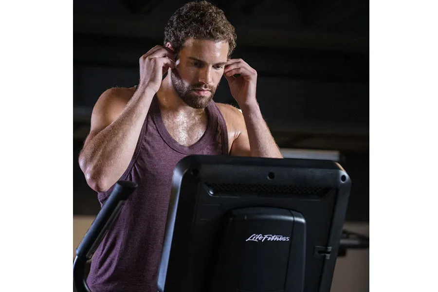 Life Fitness Club Series   (Plus) Elliptical Cross-Trainer (💥MEMORIAL SALE)