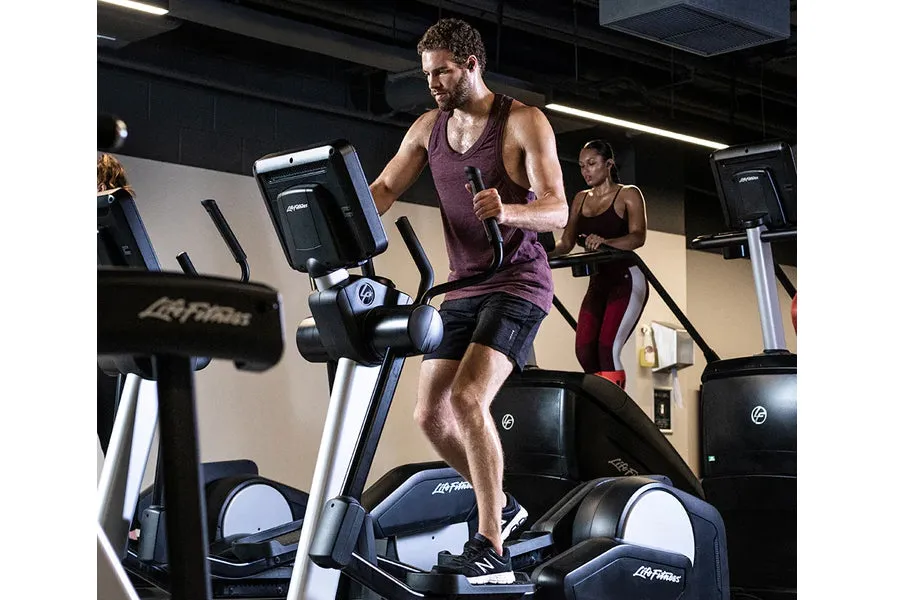 Life Fitness Club Series   (Plus) Elliptical Cross-Trainer (💥MEMORIAL SALE)