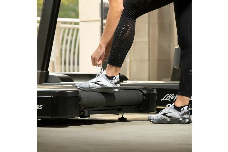 Life Fitness Club Series   (Plus) Treadmill (💥MEMORIAL SALE)