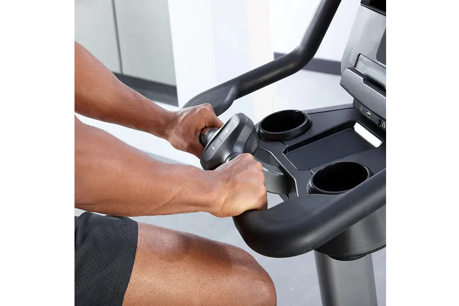 Life Fitness Club Series   (Plus) Upright Lifecycle Bike w/ Discover SE3 Console (DEMO) (💥MEMORIAL SALE)